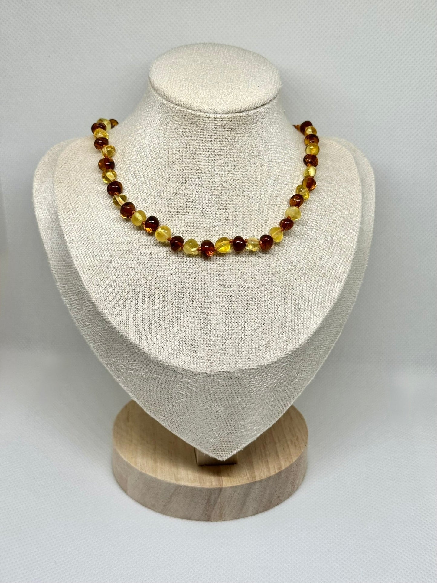 Kehribar Bebek Kolye - Konyak ve Bal (33 cm)