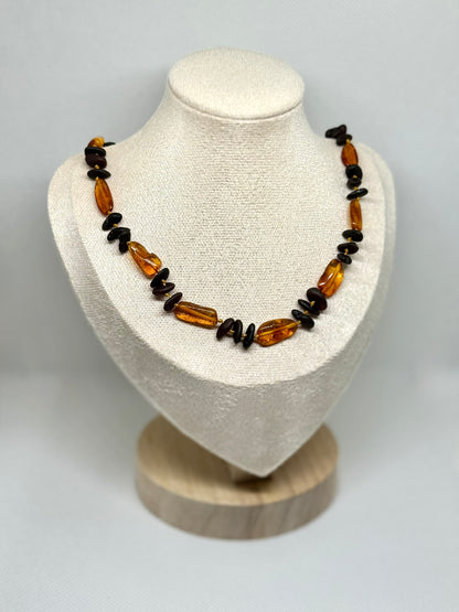 Barnsteen Ketting - Zwart & Cognac (44 cm)