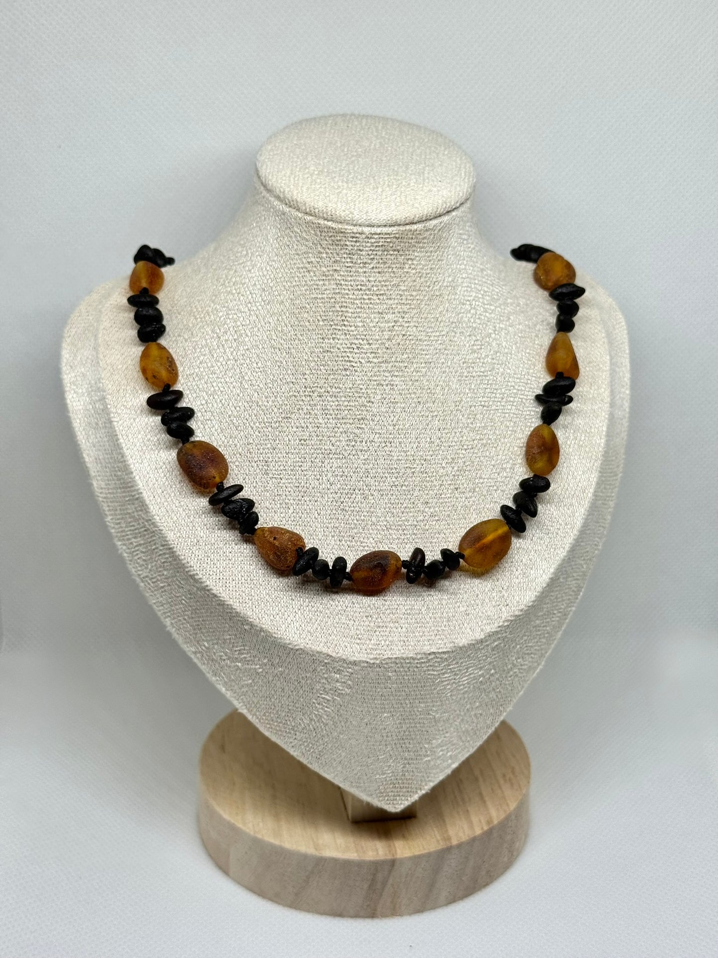 Ruwe Barnsteen Ketting - Cognac & Zwart (45 cm)