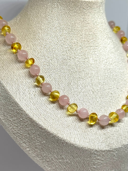 Kehribar ve Doğal Taş Kolye - Bal ve Gül Kuvars (45 cm)