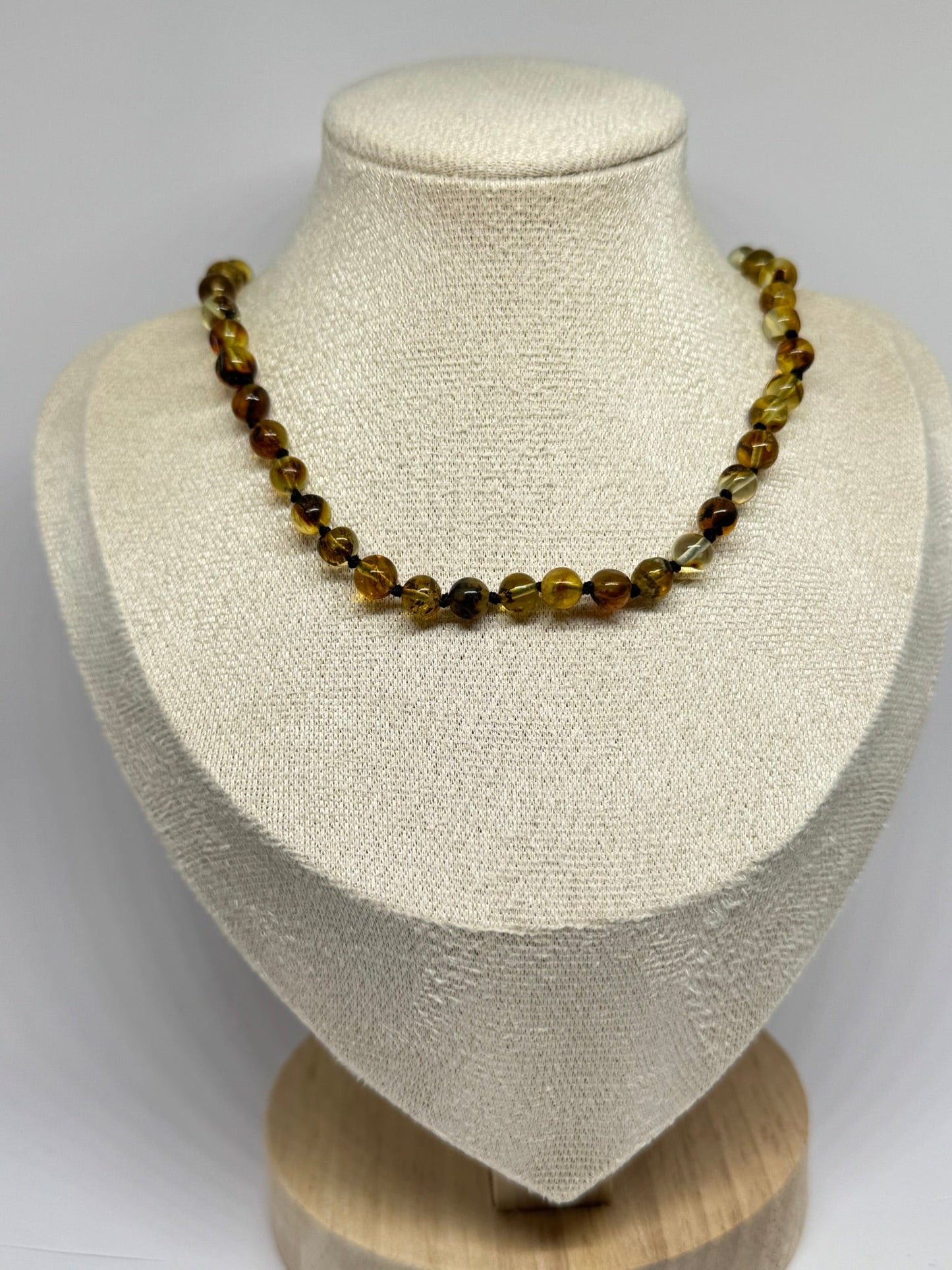 Kehribar Bebek Kolye - Açık Yeşil (33 cm)